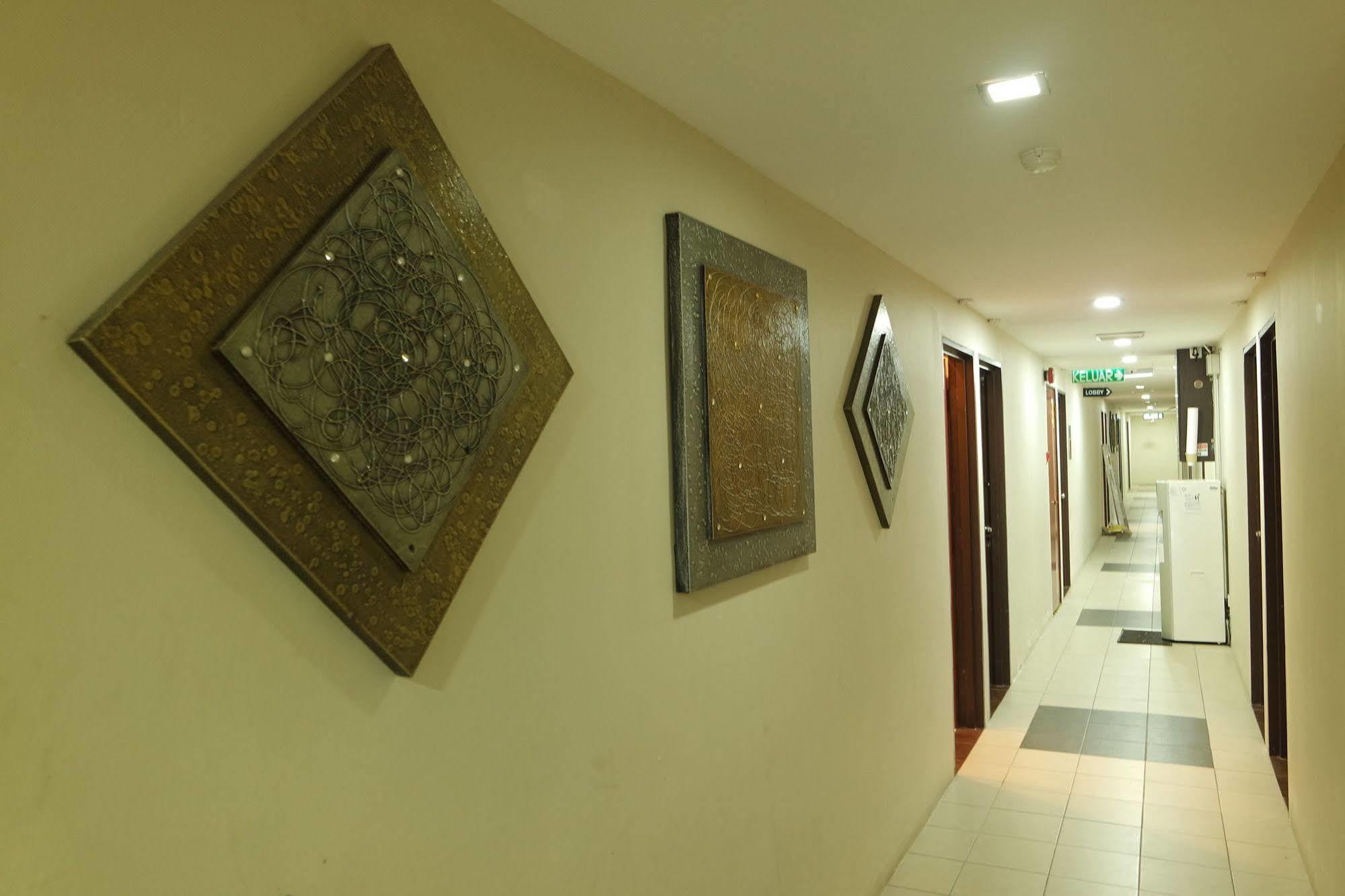 Hotel Ideal Senawang 2*