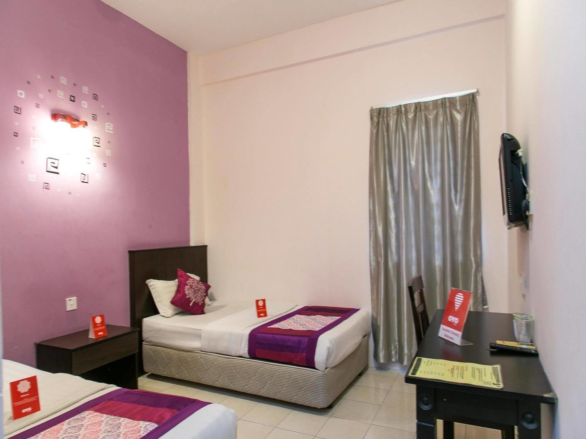 Ideal Senawang Hotel 2*